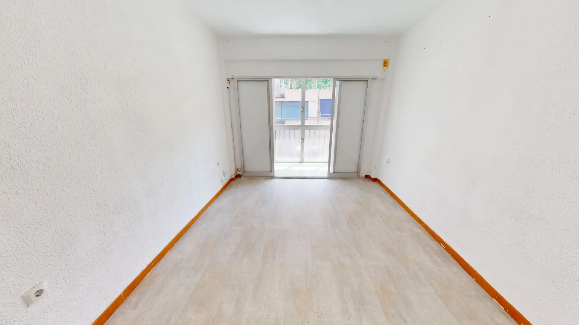 Piso en venta en Alicante / Alacant con Terraza