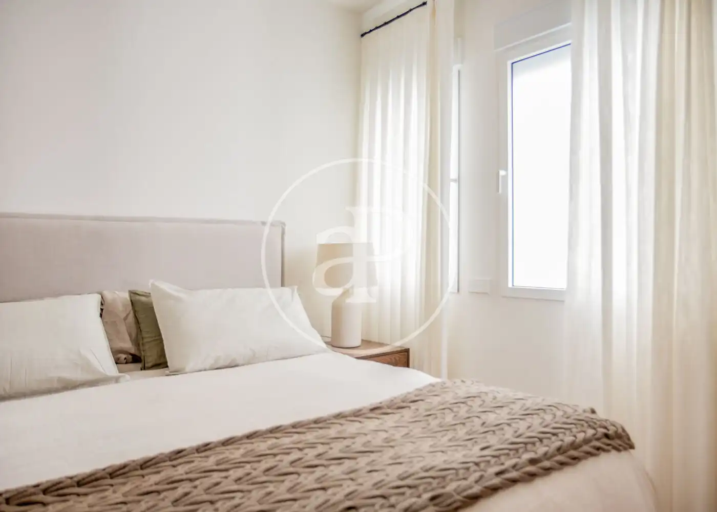 Schlafzimmer von Wohnung zur Miete in Barrio de Salamanca