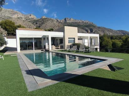 Swimming pool of House or chalet for sale in Altea  with Air Conditioner, Heating and Private garden