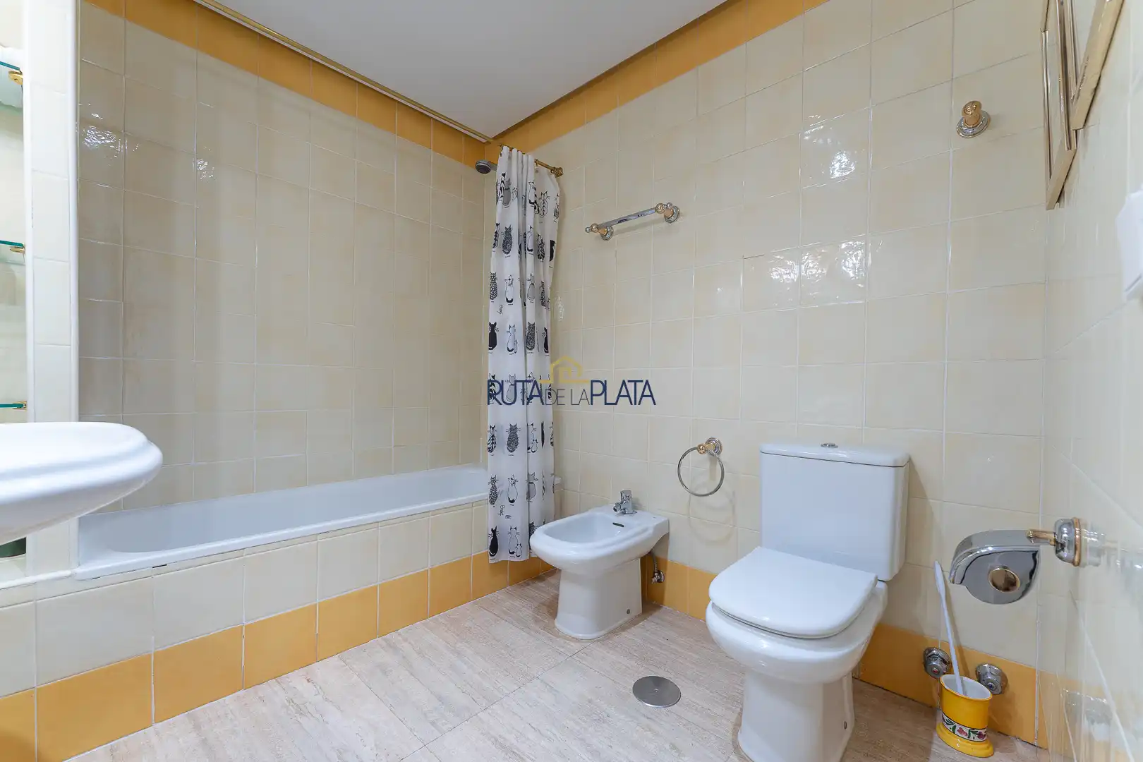 Bathroom of Attic for sale in Zamora Capital   with Air Conditioner, Heating and Parquet flooring