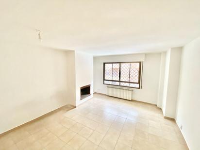 Sala d'estar de Planta baixa en venda en Navacerrada amb Calefacció, Jardí privat i Terrassa