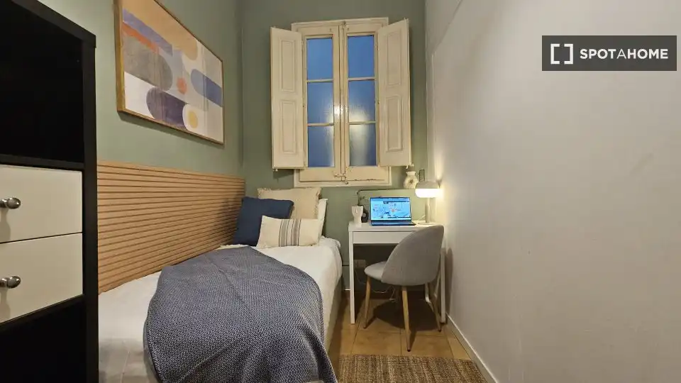 Habitación en La Nova Esquerra de l'Eixample