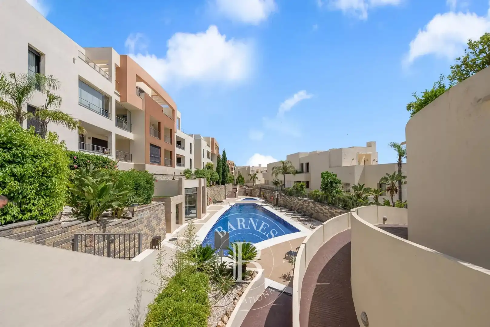 Vista exterior de Àtic en venda en Marbella amb Aire condicionat, Calefacció i Terrassa