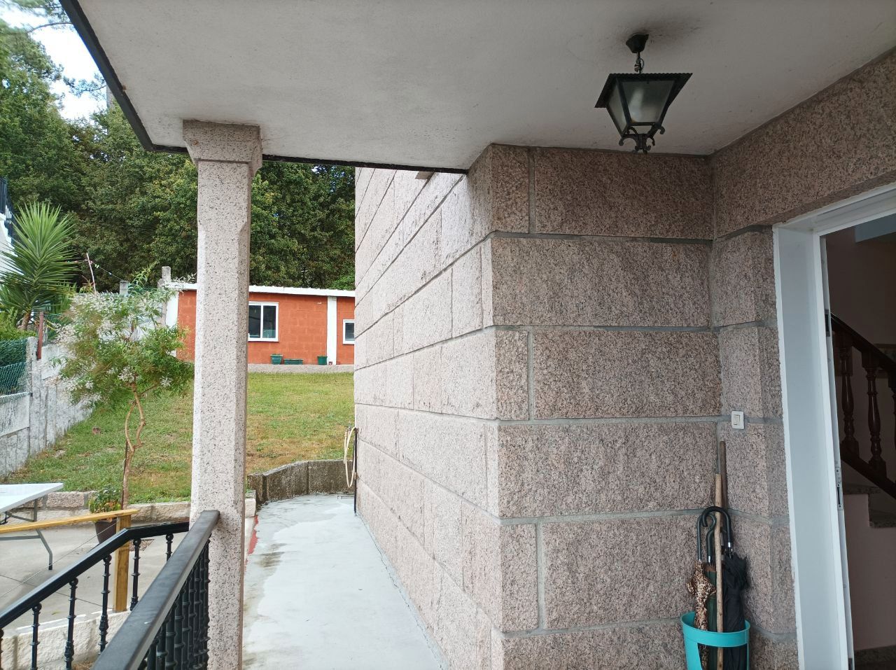 Vista exterior de Casa o chalet en venta en Vigo  con Calefacción, Jardín privado y Parquet