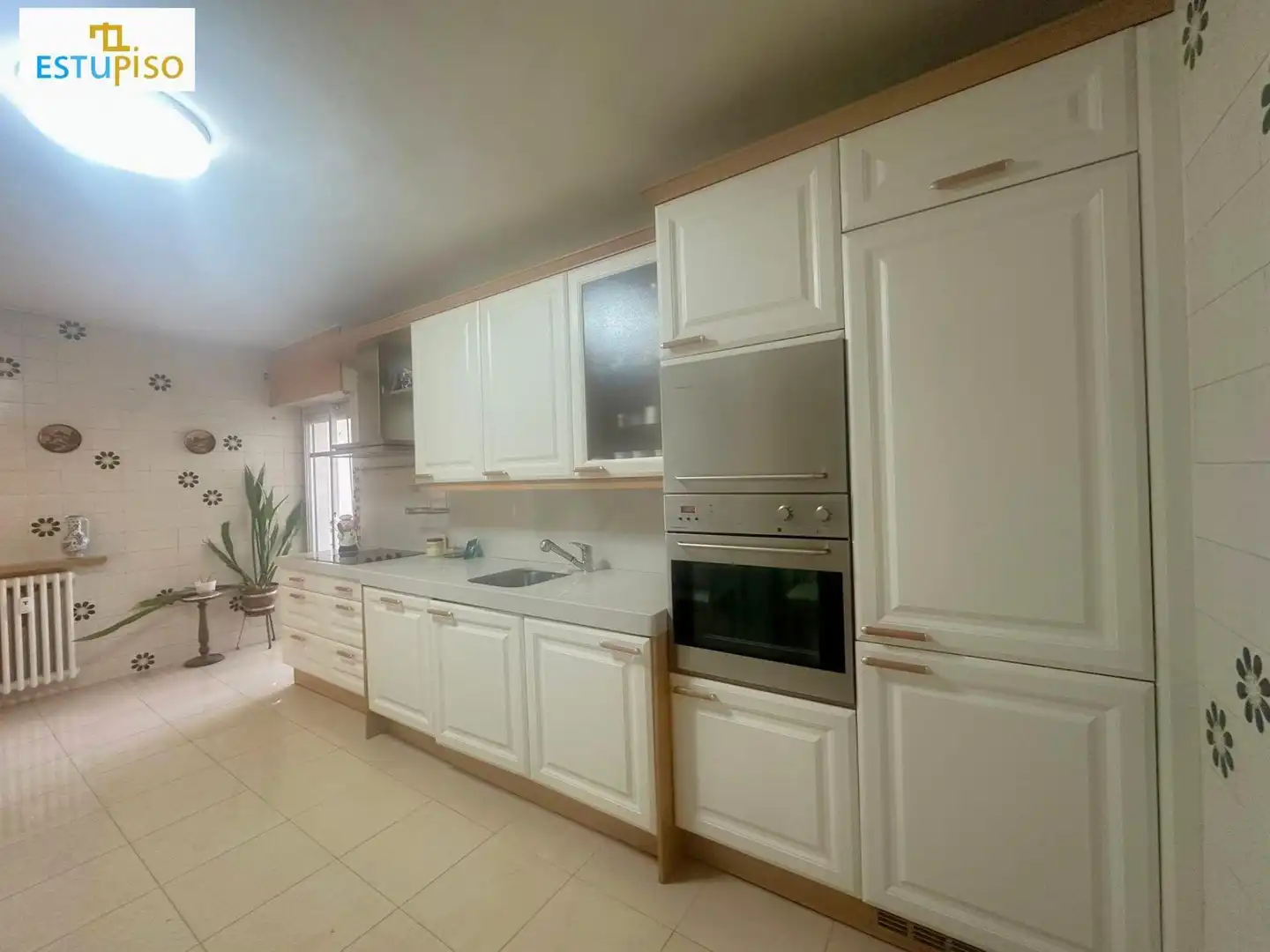 Cocina de Piso en venta en León Capital  con Calefacción, Terraza y Amueblado