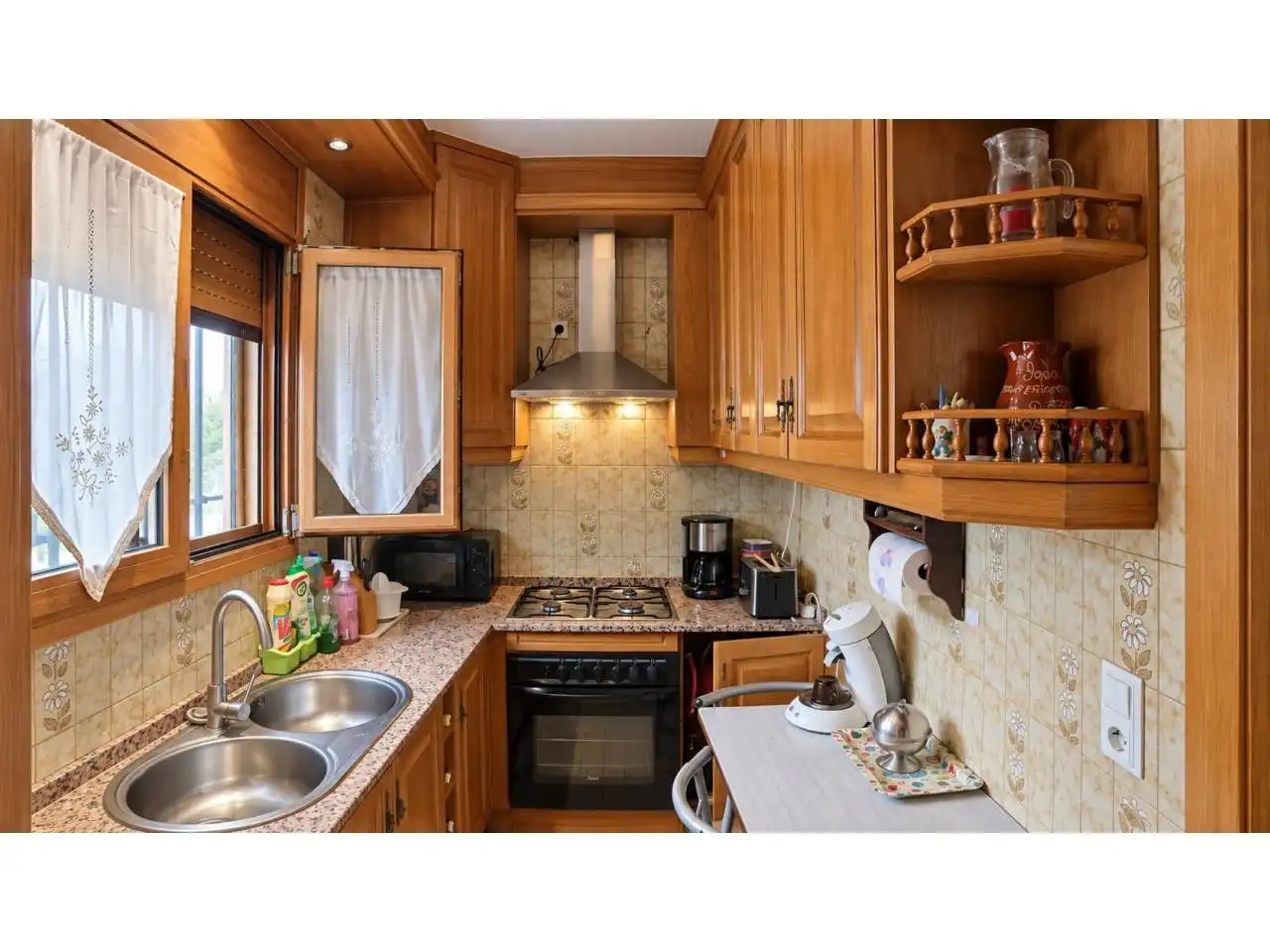 Chalet con piscina en venta en Calle gardènies 1, imagen 3