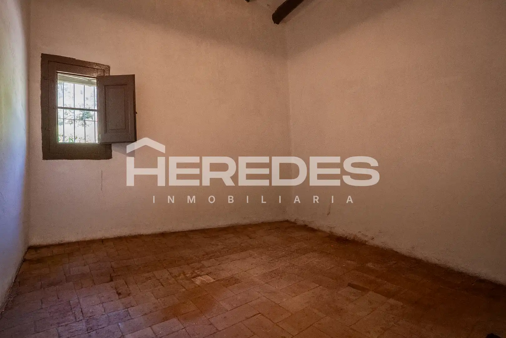 Casa o xalet en venda en Torrelles de Llobregat amb Jardí privat, Terrassa i Moblat