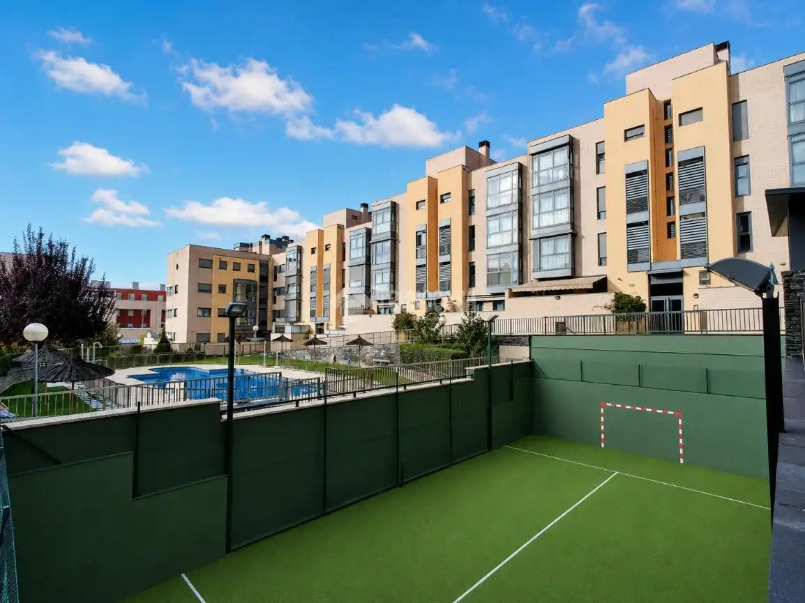 Exterior view of Flat for sale in Madrid  with Air Conditioner, Heating and Terrace