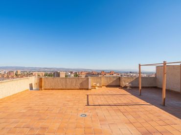 Penthouse with balcony for sale in Avda. Federico Garcia Lorca - Nueva Estación Autobuses