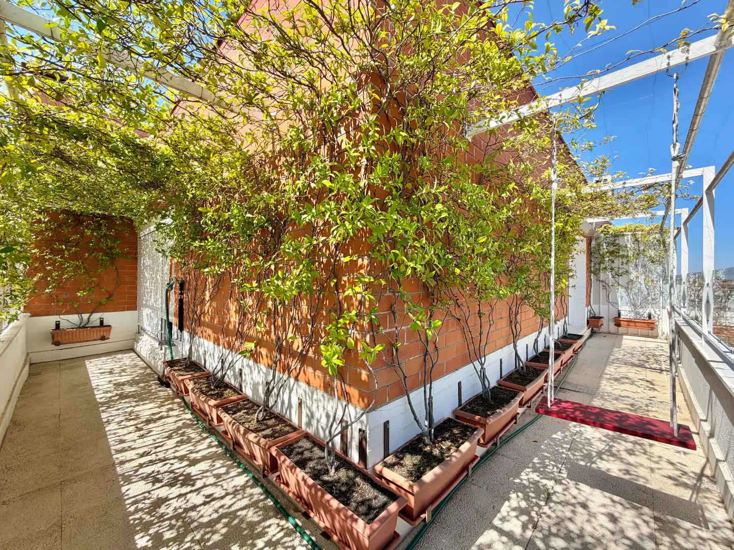 Vista exterior de Dúplex en venda en Madrid amb Aire condicionat, Calefacció i Terrassa