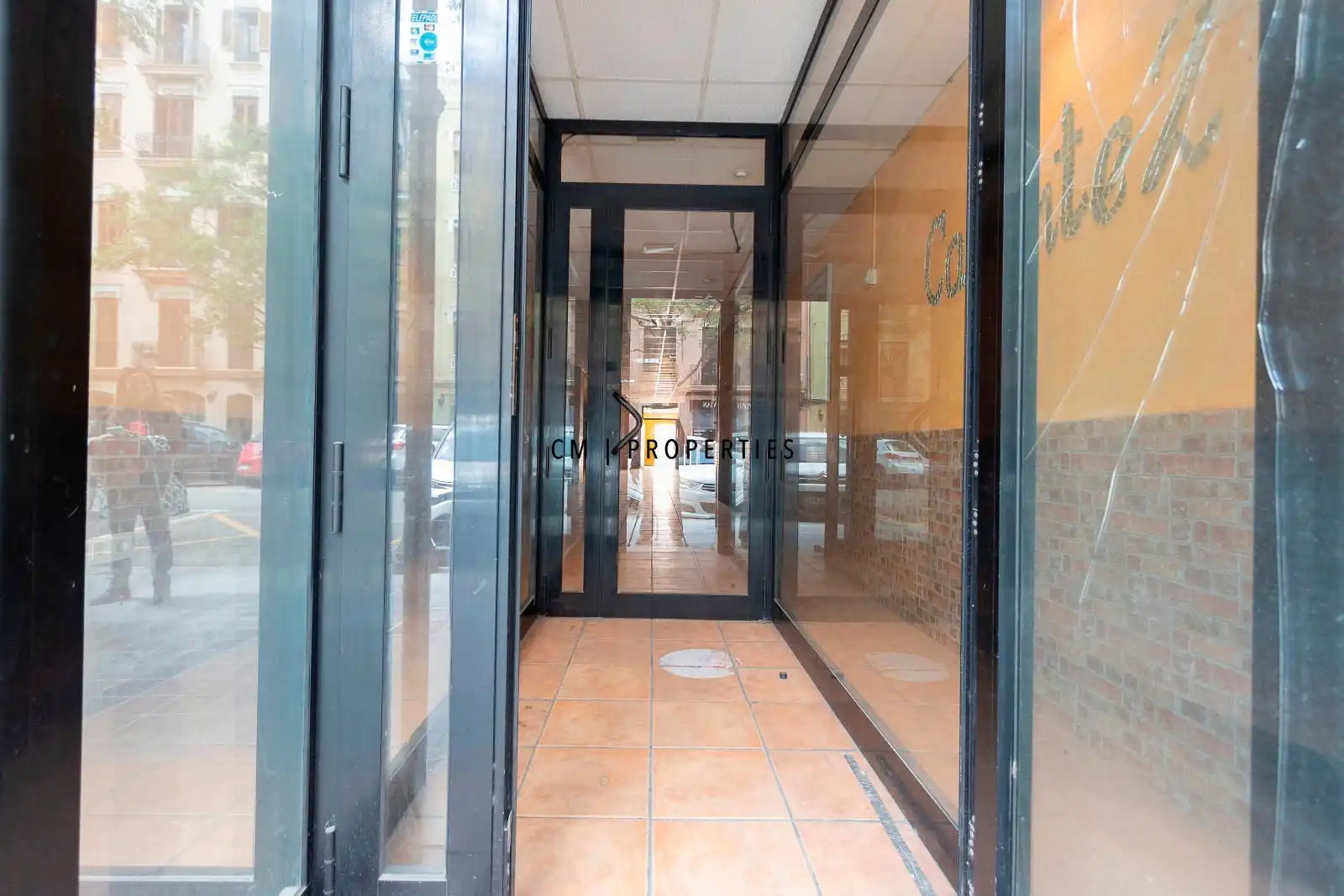 Local en venta en Valencia con Terraza
