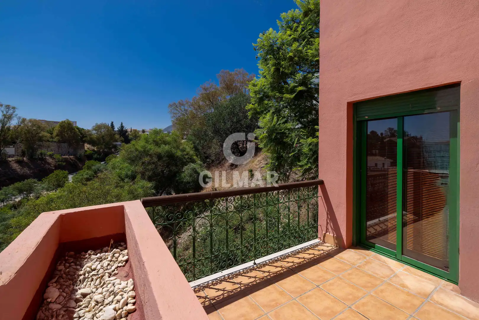 Terraza de Dúplex en venta en Fuengirola con Calefacción, Trastero y Piscina