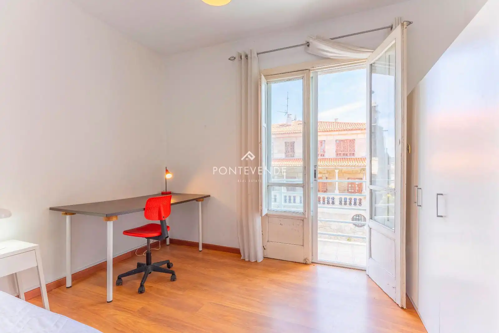 Bedroom of Flat for sale in Pontevedra Capital   with Heating, Terrace and Storage room