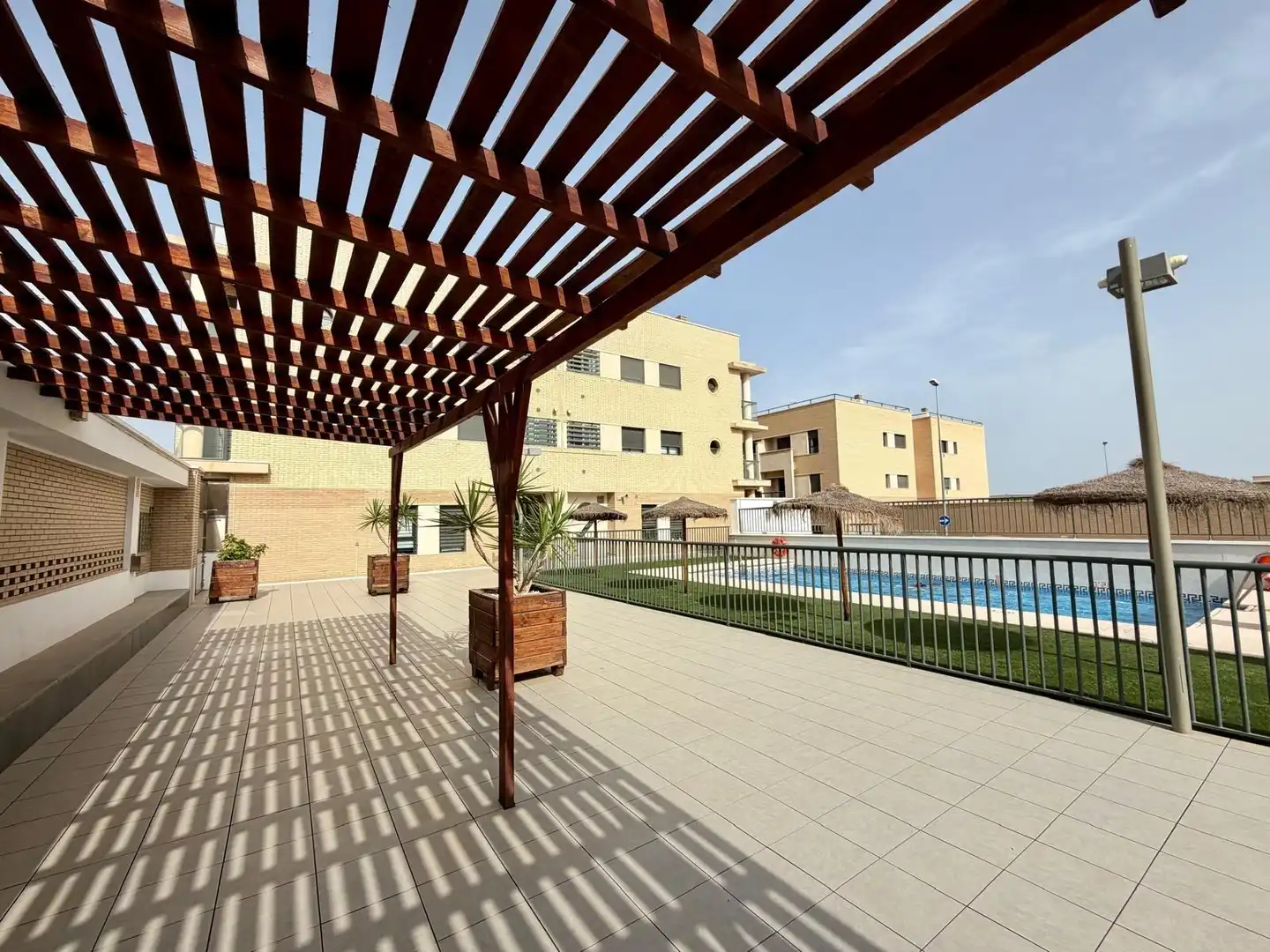 Terrasse von Wohnung zum Verkauf in Vícar mit Klimaanlage, Terrasse und Möbliert