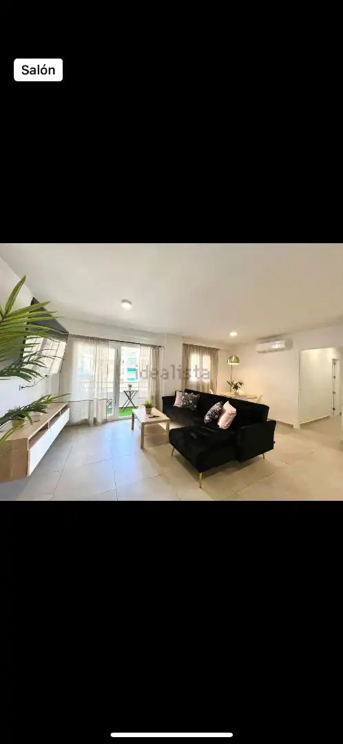 Living room of Flat for rent in Málaga  with Air Conditioner, Terrace and Furnished