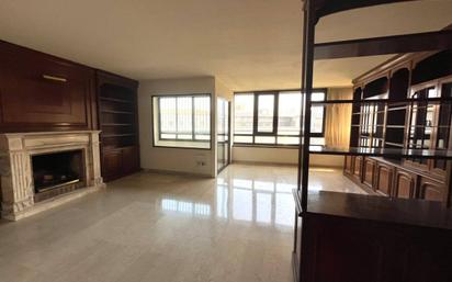 Living room of Flat for sale in Girona Capital  with Air Conditioner, Balcony and Alarm