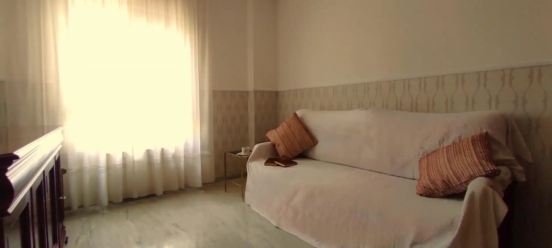 Sala de estar de Apartamento de alquiler en Málaga con Jardín privado