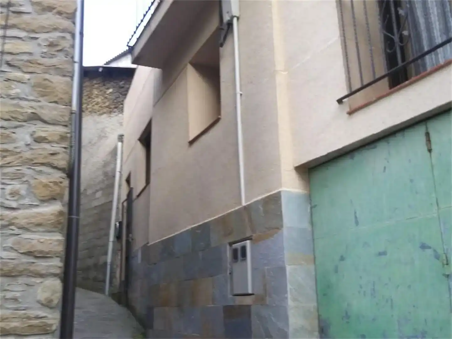 Vista exterior de Casa adosada en venta en Castigaleu con Trastero, Amueblado y Balcón