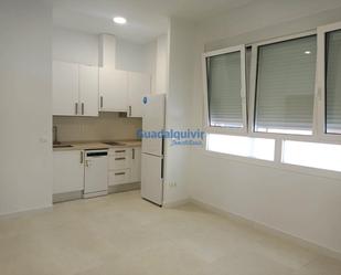 Kitchen of Flat to rent in  Sevilla Capital  with Air Conditioner