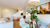 Sala d'estar de Àtic en venda en Zizur Mayor / Zizur Nagusia amb Terrassa i Piscina