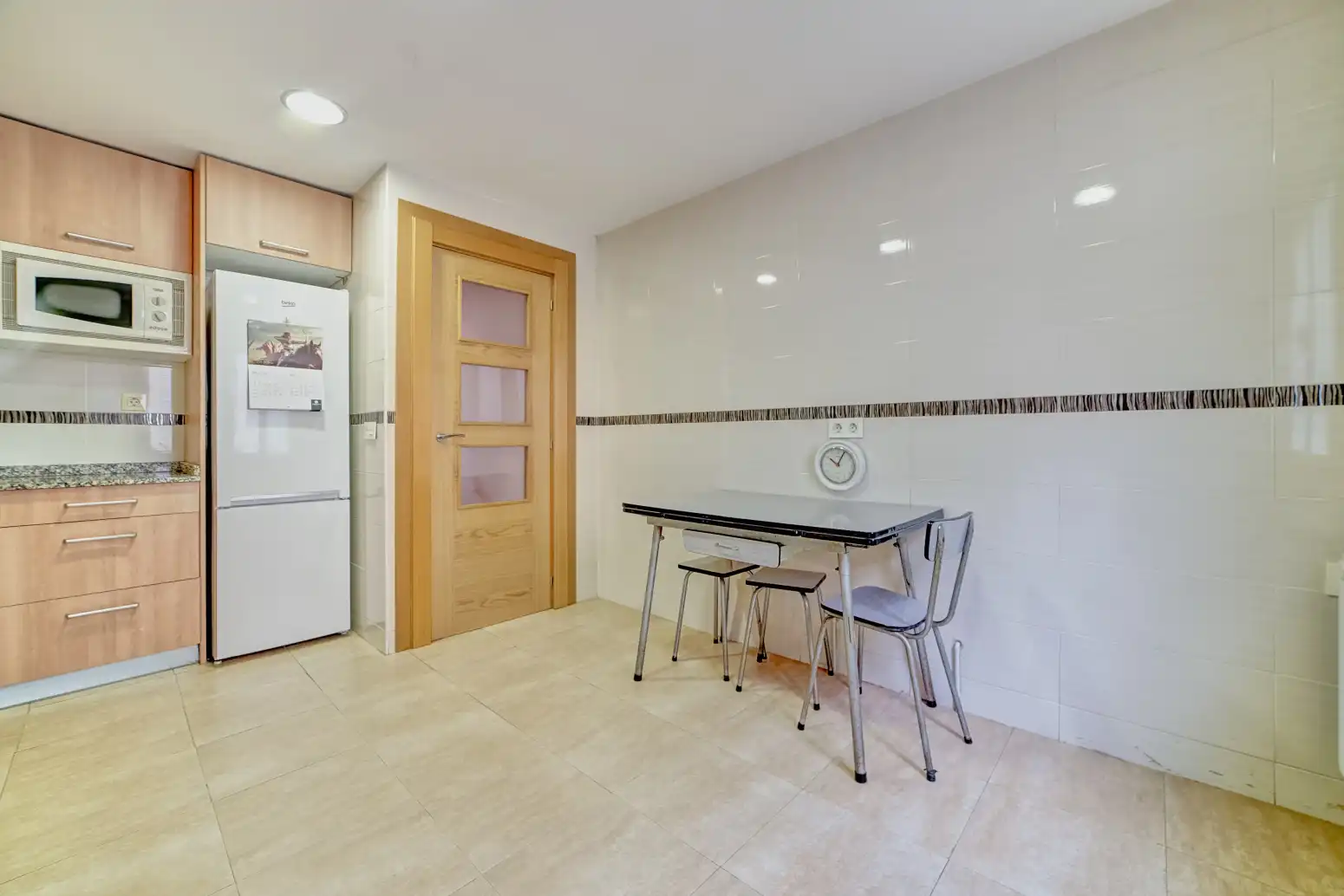 Cocina de Piso en venta en Burlada / Burlata con Calefacción, Parquet y Balcón