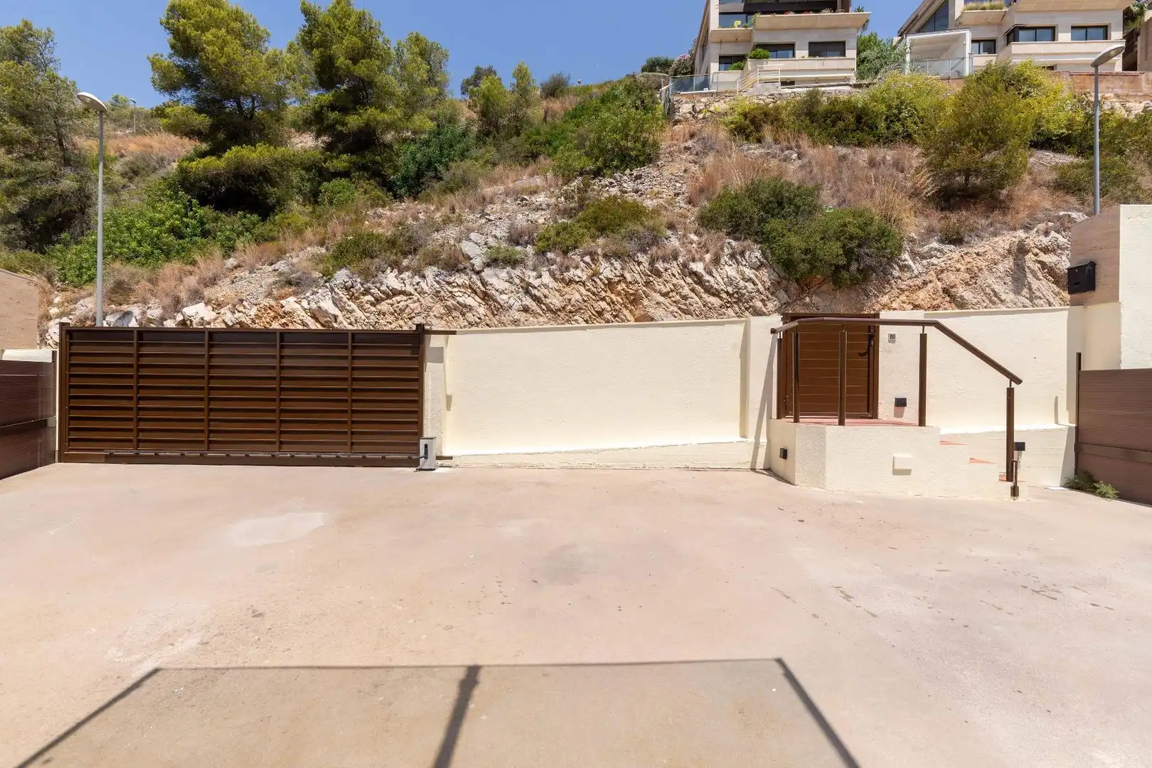 Parking of Houses for sale in Sitges  with Air Conditioner, Heating and Parquet flooring