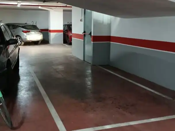 Aparcament de Pis en venda en Málaga Capital amb Aire condicionat, Terrassa i Piscina