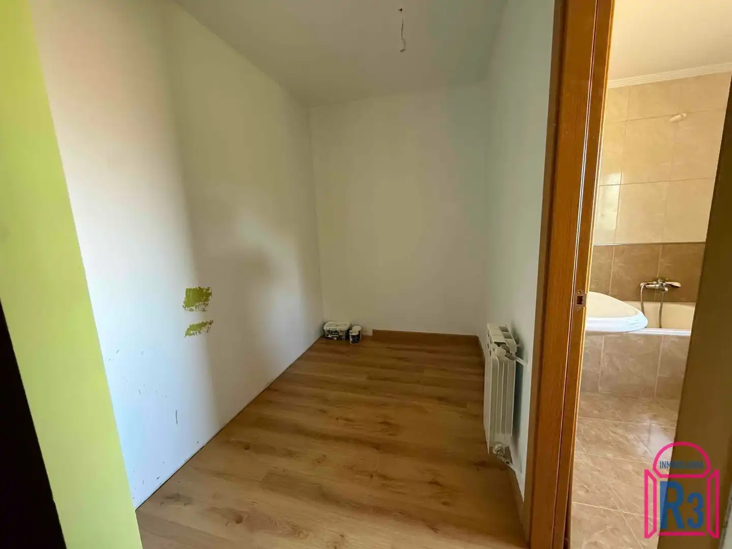 Dormitori de Casa adosada en venda en Onzonilla amb Calefacció i Traster