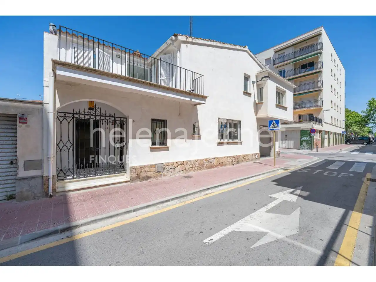 Vista exterior de Casa o xalet en venda en Palamós amb Calefacció, Terrassa i Alarma