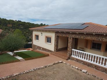 Chalet con piscina en venta en NUEVA SIERRA GP