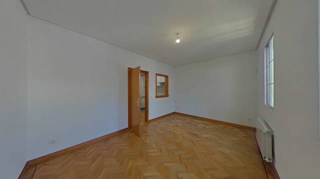 Piso en Venta en Av de Valladolid  en Casa de Campo