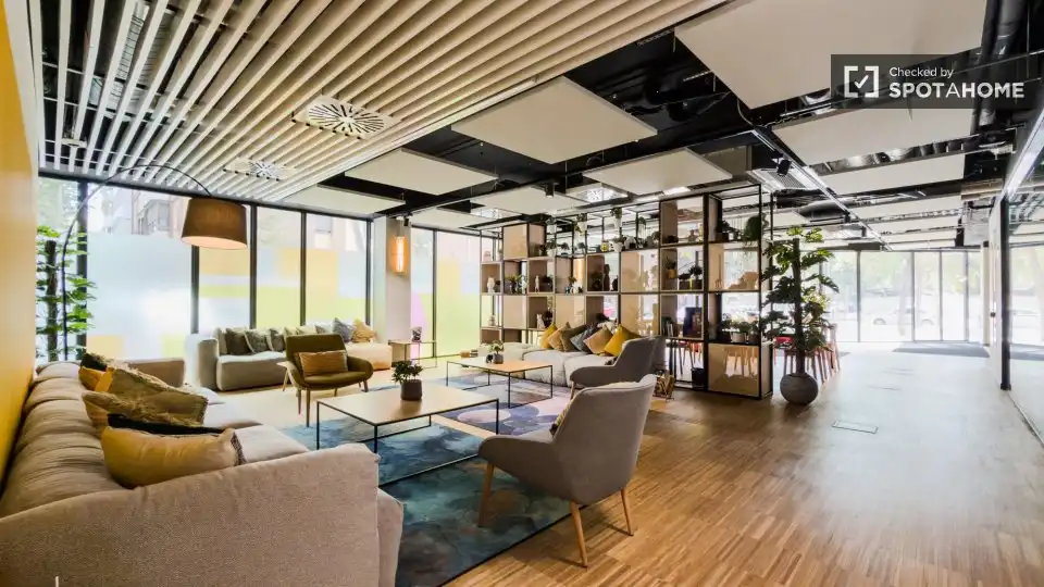 Sala de estar de Casa o chalet para compartir en Barcelona con Aire acondicionado, Terraza y Amueblado