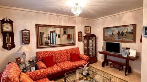 OPORTUNIDAD!!! CASA INDEPENDIENTE  DE TRES PLANTAS EN VENTA EN EL VEINTIUNO, imatge 3