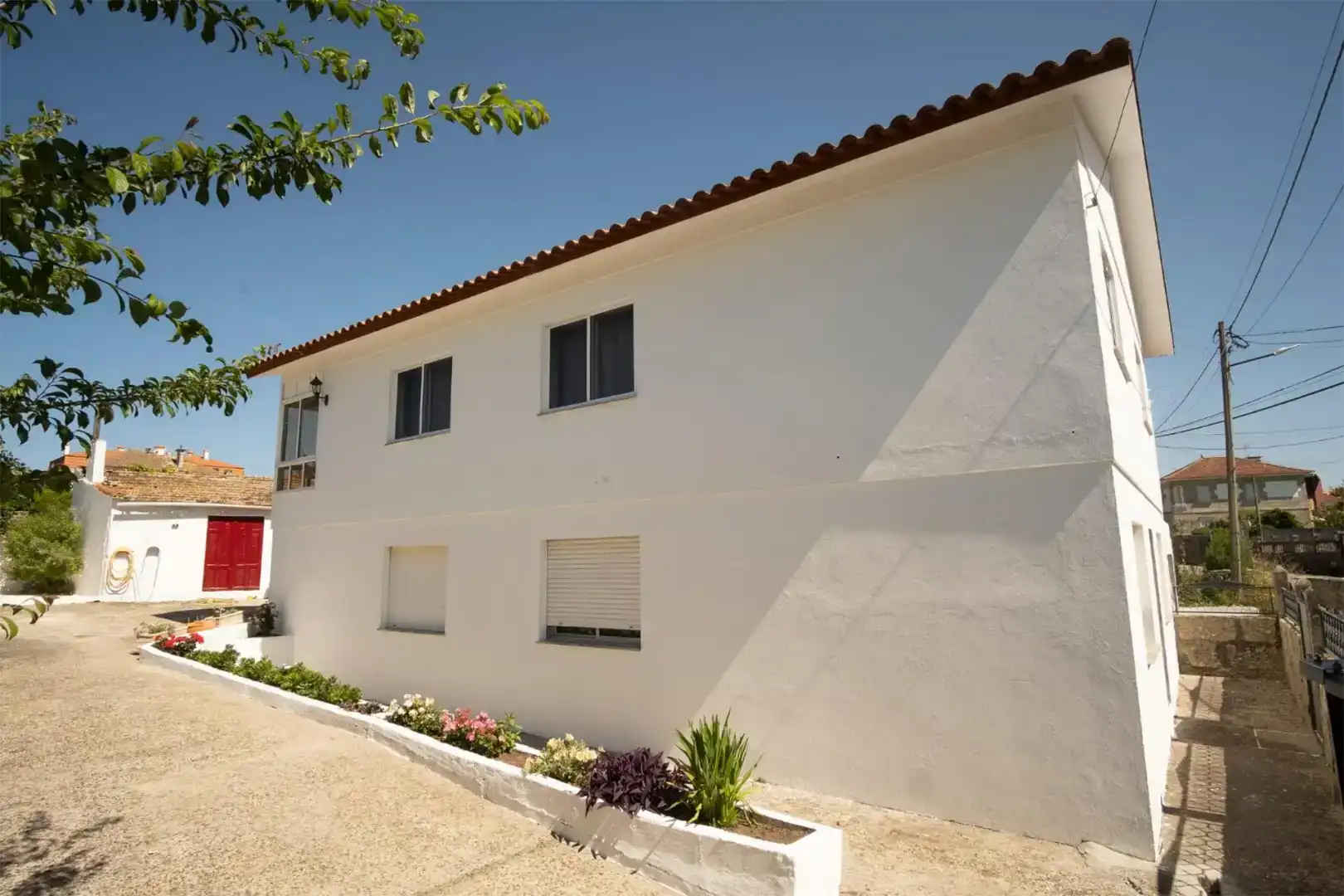 Vista exterior de Casa o xalet en venda en Vigo  amb Jardí privat, Parquet i Moblat