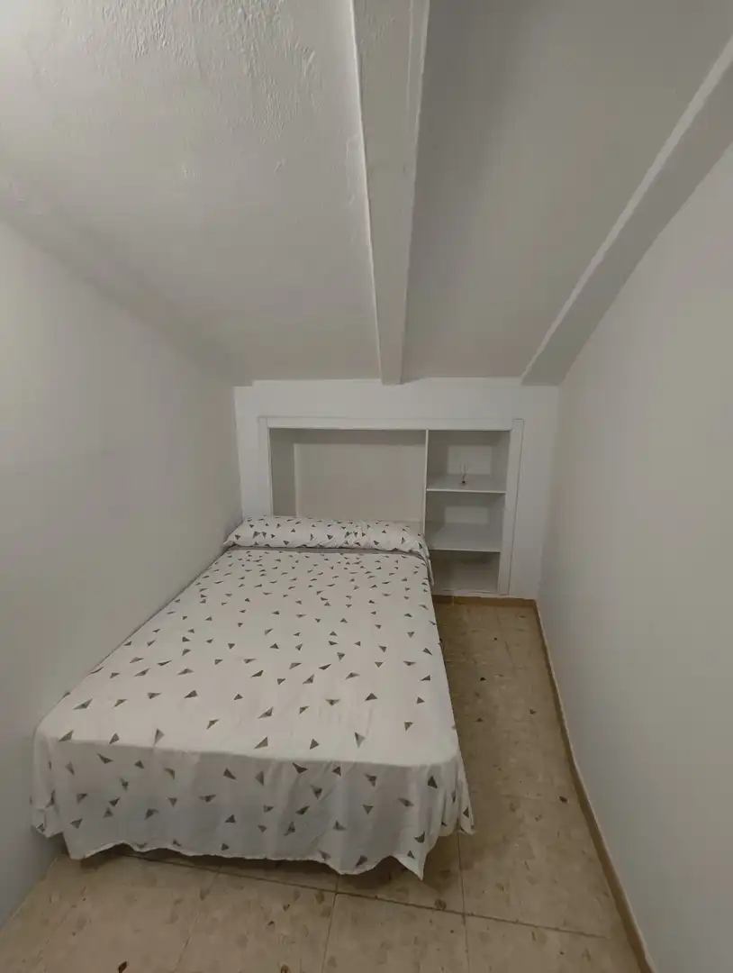 Schlafzimmer von Gebäude zum Verkauf in Marín