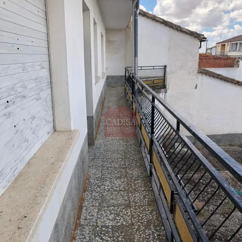 Casa o chalet en venta en Santiago de la Puebla con Calefacción, Terraza y Trastero
