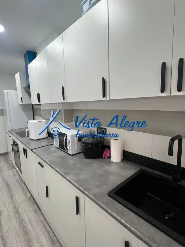 Flat with lift for sale in PLAZA LAS Cuevas, imagen 6