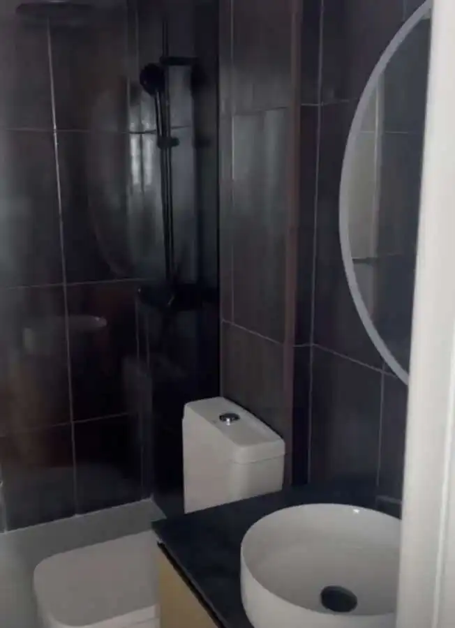 Bany de Estudi de lloguer en Centro - La Vega Alta