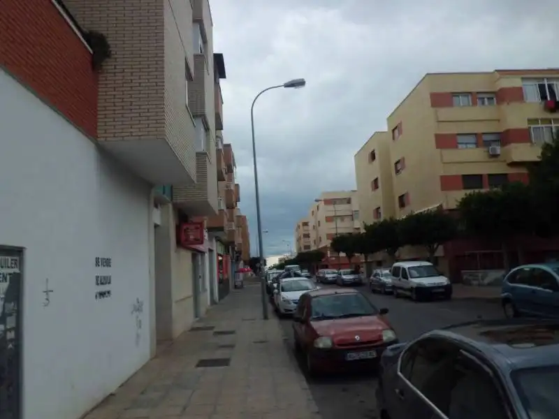 Local comercial en venda a El Ejido Ciudad, imagen 2