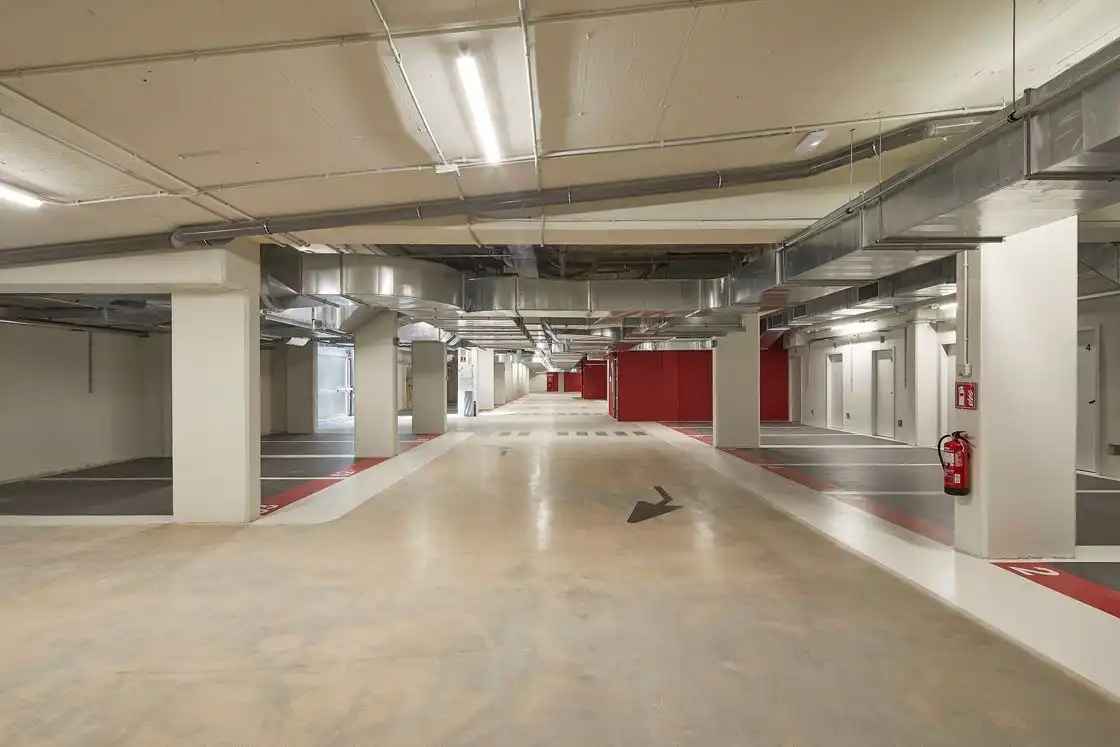 Parkplatz von Wohnung zur Miete in Sant Joan Despí mit Klimaanlage, Heizung und Privatgarten