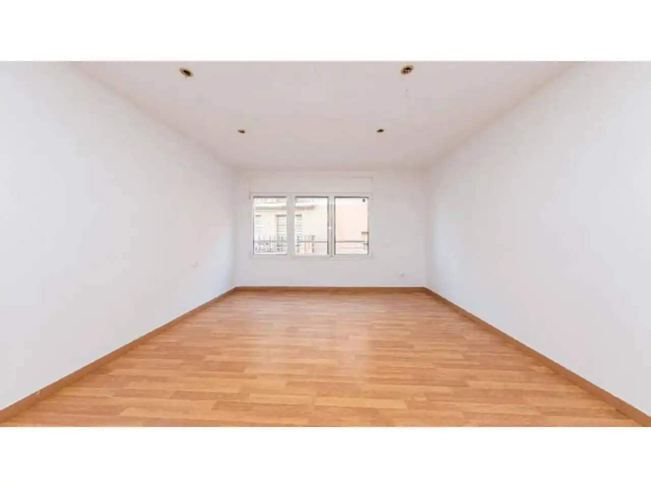 Habitación de Piso en venta en Badalona con Terraza