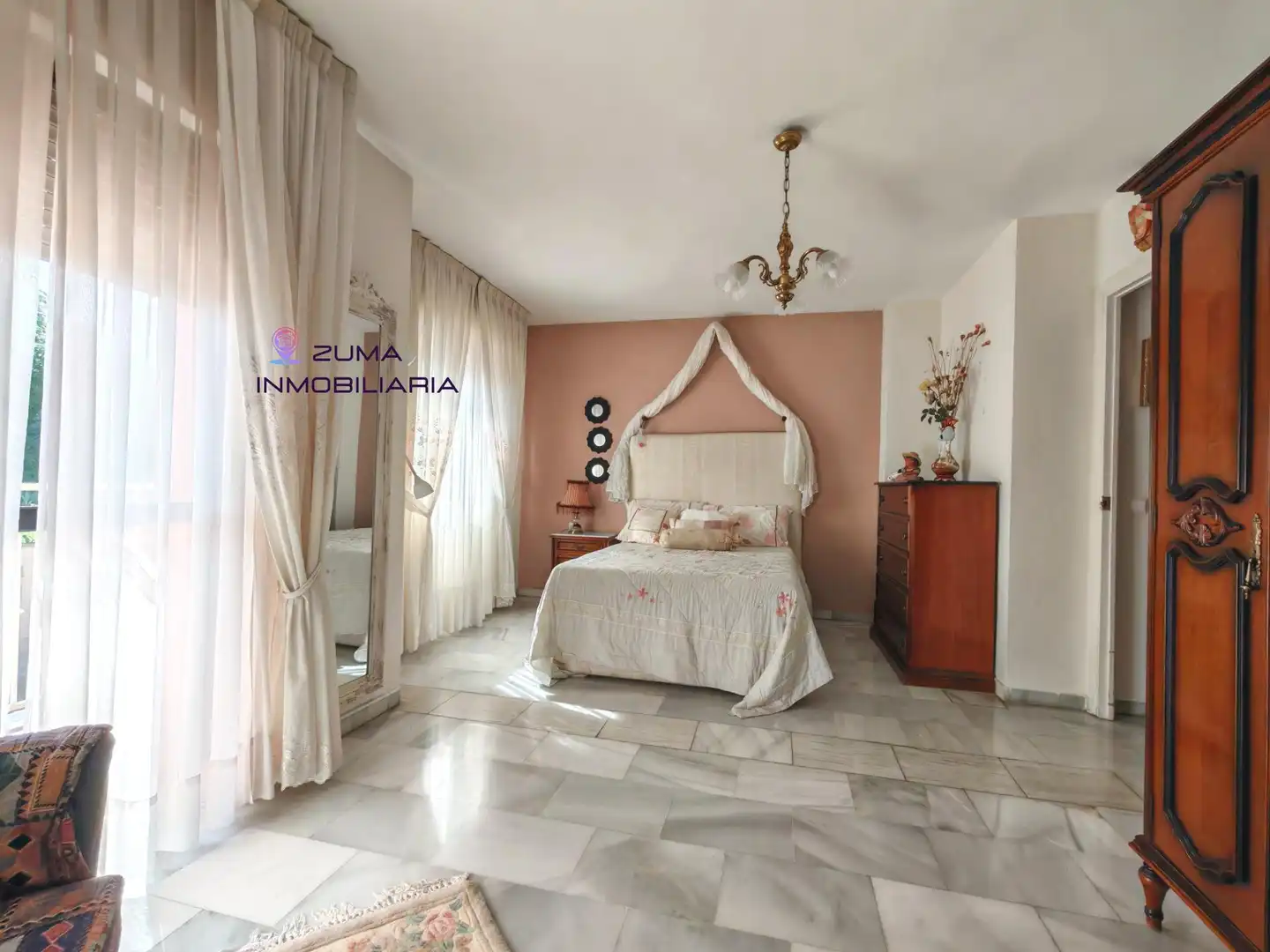 Habitación de Casa adosada en venta en Churriana