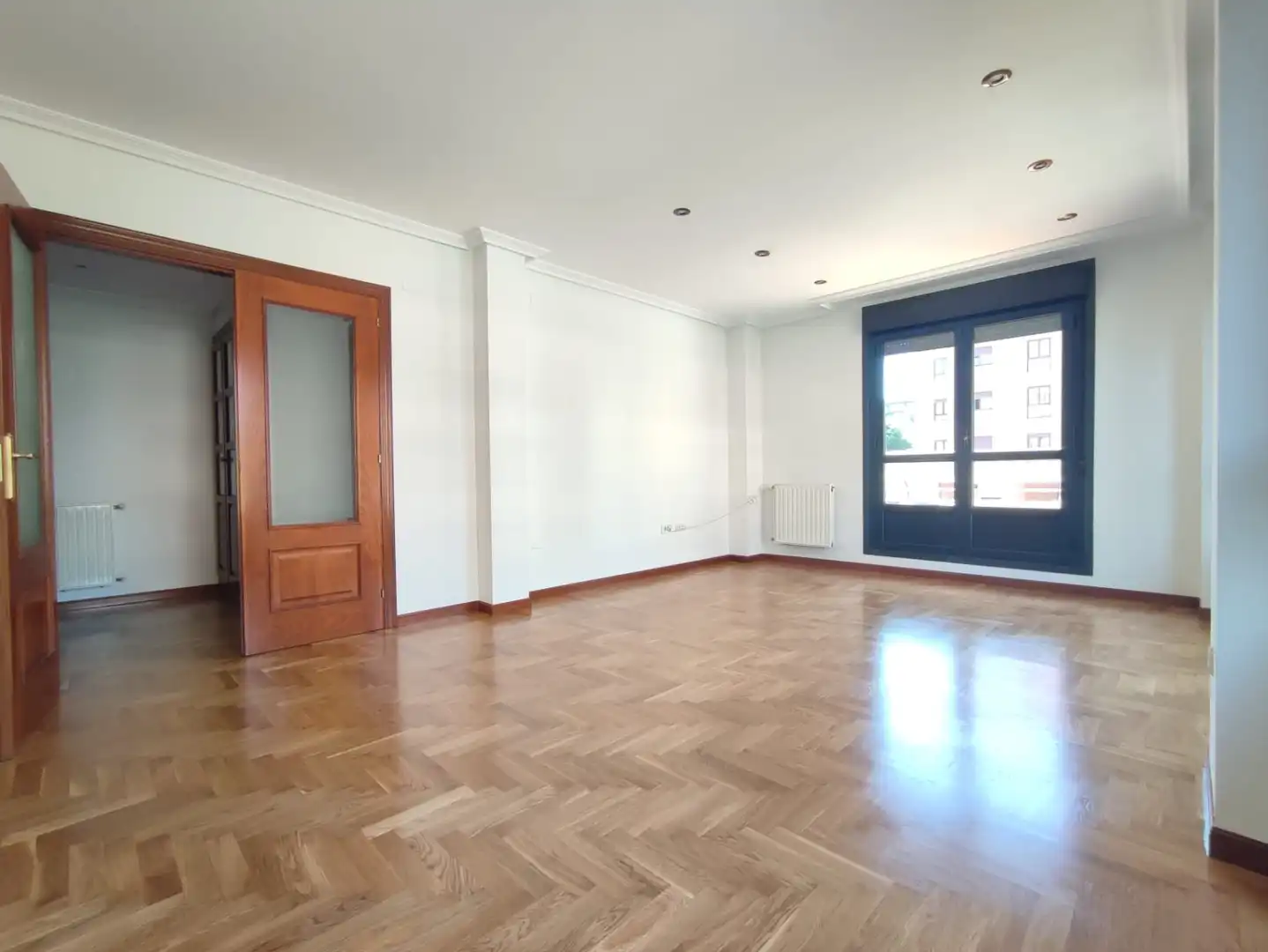 Living room of Flat for rent in Gijón   with Heating, Parquet flooring and Terrace