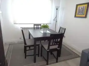Comedor de Piso de alquiler en Gijón  con Calefacción, Parquet y Amueblado