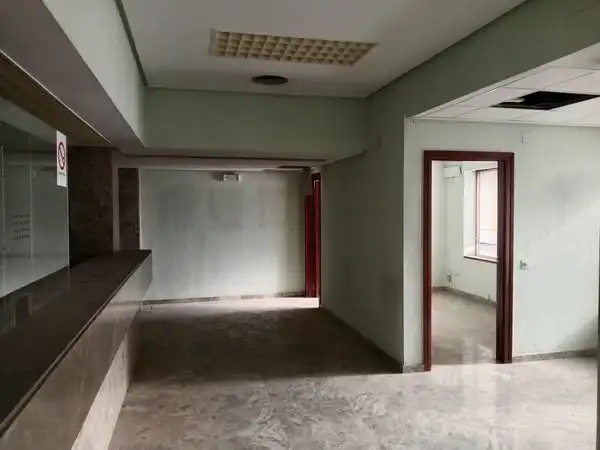 Gewerbefläche zum Verkauf in Avenida Juan Carlos I 28, imagen 5