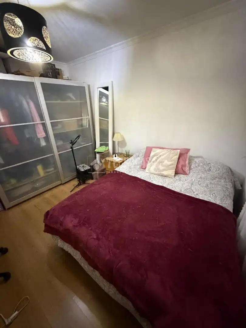 Bedroom of Flat for sale in Sevilla  with Air Conditioner