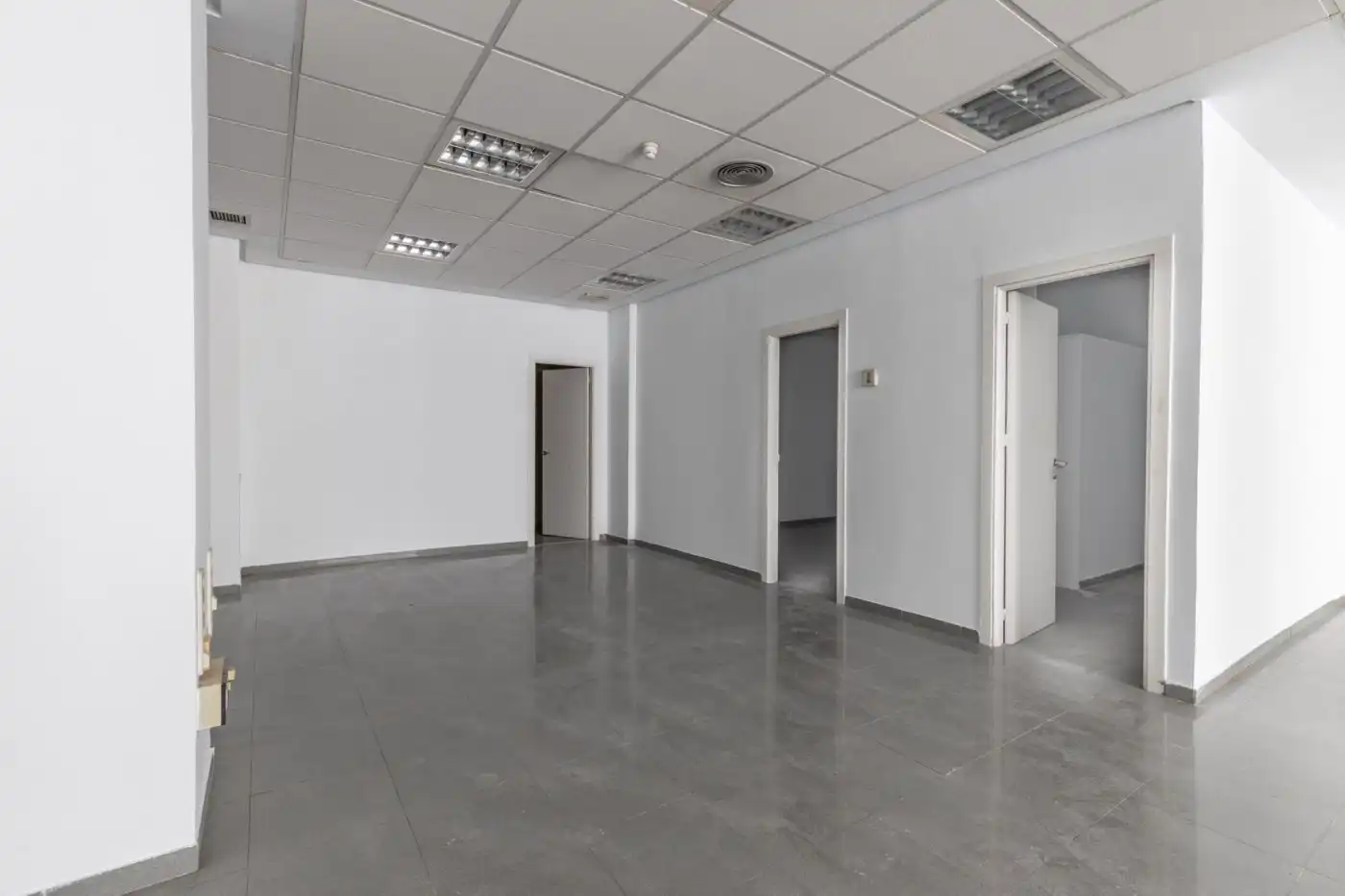 Commercial properties for sale in Montefrío  with Air Conditioner