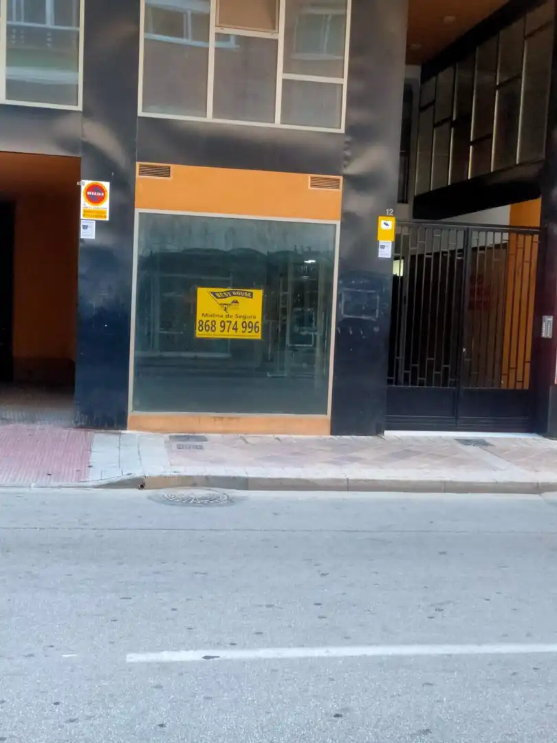 Local comercial en venda a Casco Urbano