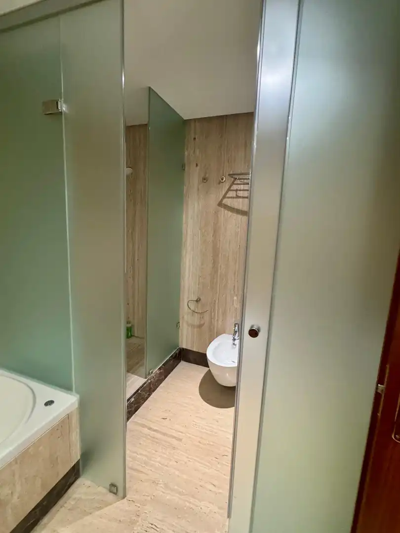 Baño de Apartamento en venta en Estepona con Aire acondicionado, Terraza y Piscina