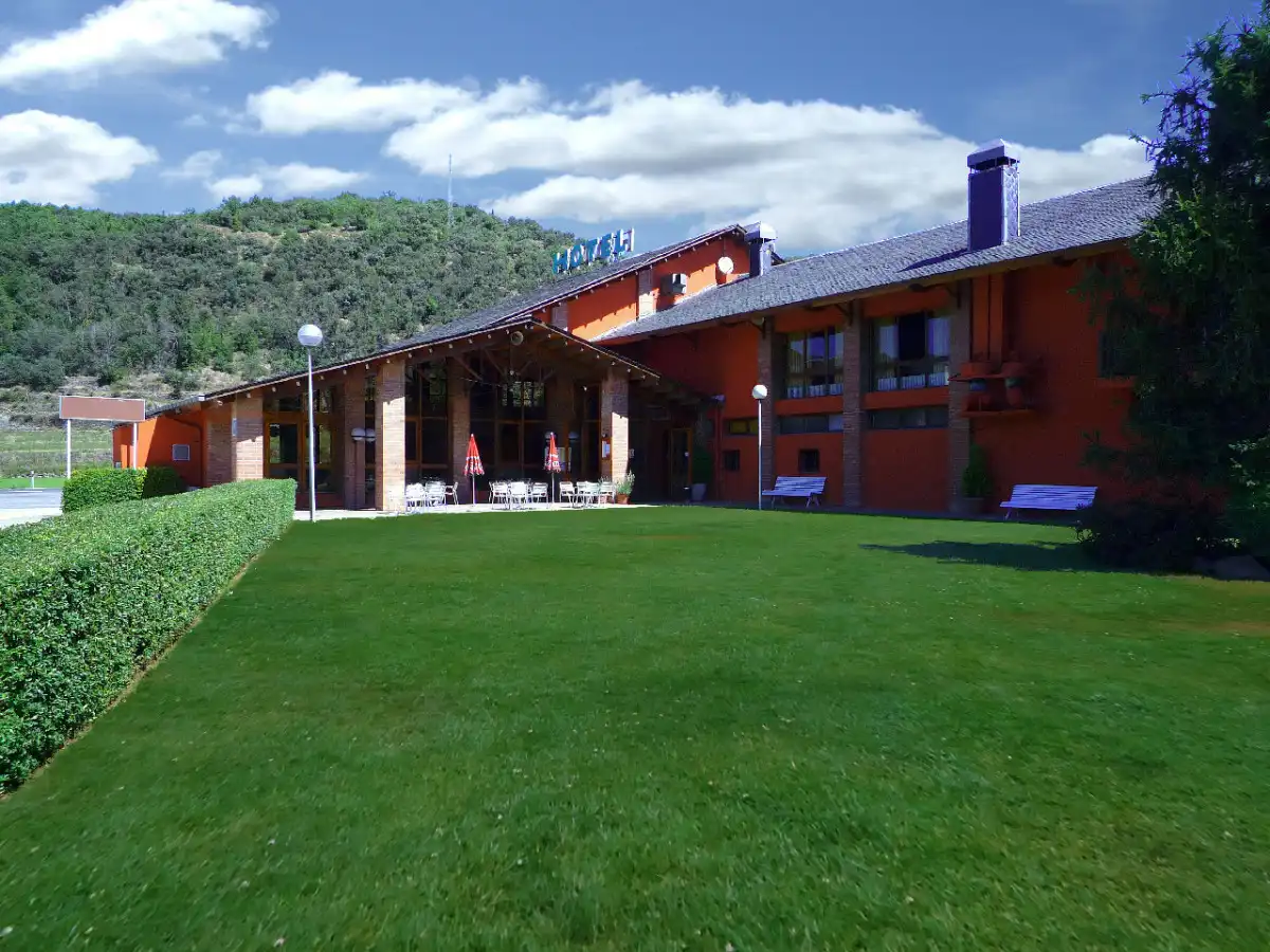 Edificio en venta en Montferrer i Castellbò